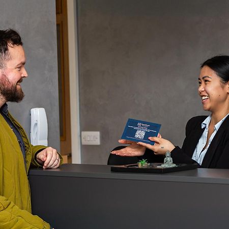 Hq Aparthotel Farnborough Φάρνμπορο Εξωτερικό φωτογραφία