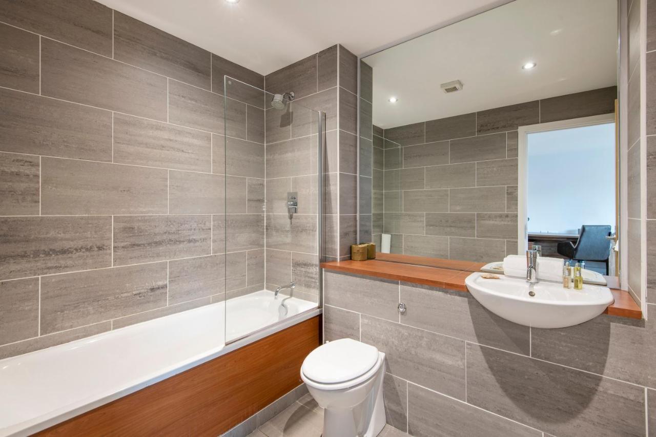 Hq Aparthotel Farnborough Φάρνμπορο Εξωτερικό φωτογραφία