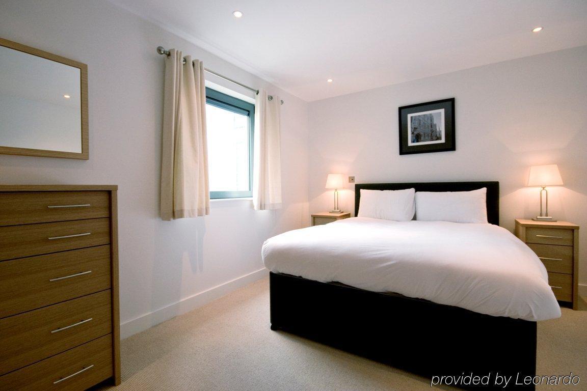 Hq Aparthotel Farnborough Φάρνμπορο Εξωτερικό φωτογραφία