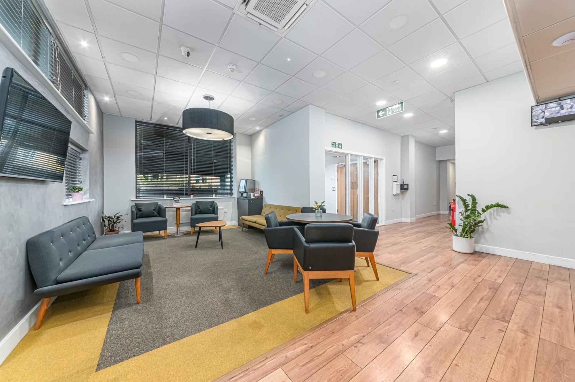 Hq Aparthotel Farnborough Φάρνμπορο Εξωτερικό φωτογραφία