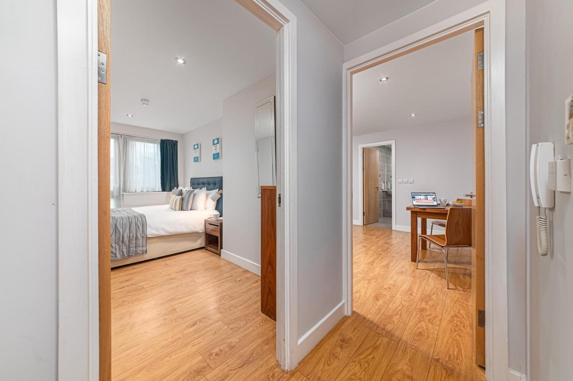 Hq Aparthotel Farnborough Φάρνμπορο Εξωτερικό φωτογραφία