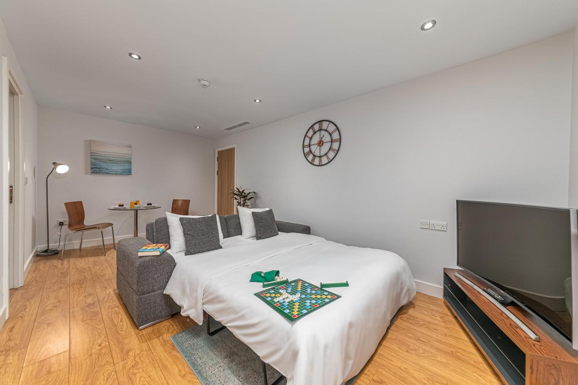 Hq Aparthotel Farnborough Φάρνμπορο Εξωτερικό φωτογραφία