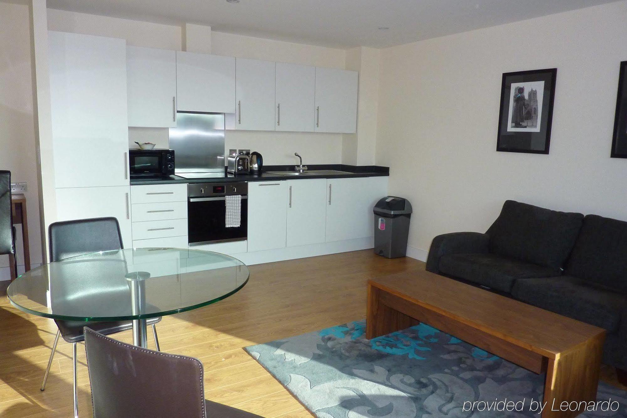 Hq Aparthotel Farnborough Φάρνμπορο Εξωτερικό φωτογραφία