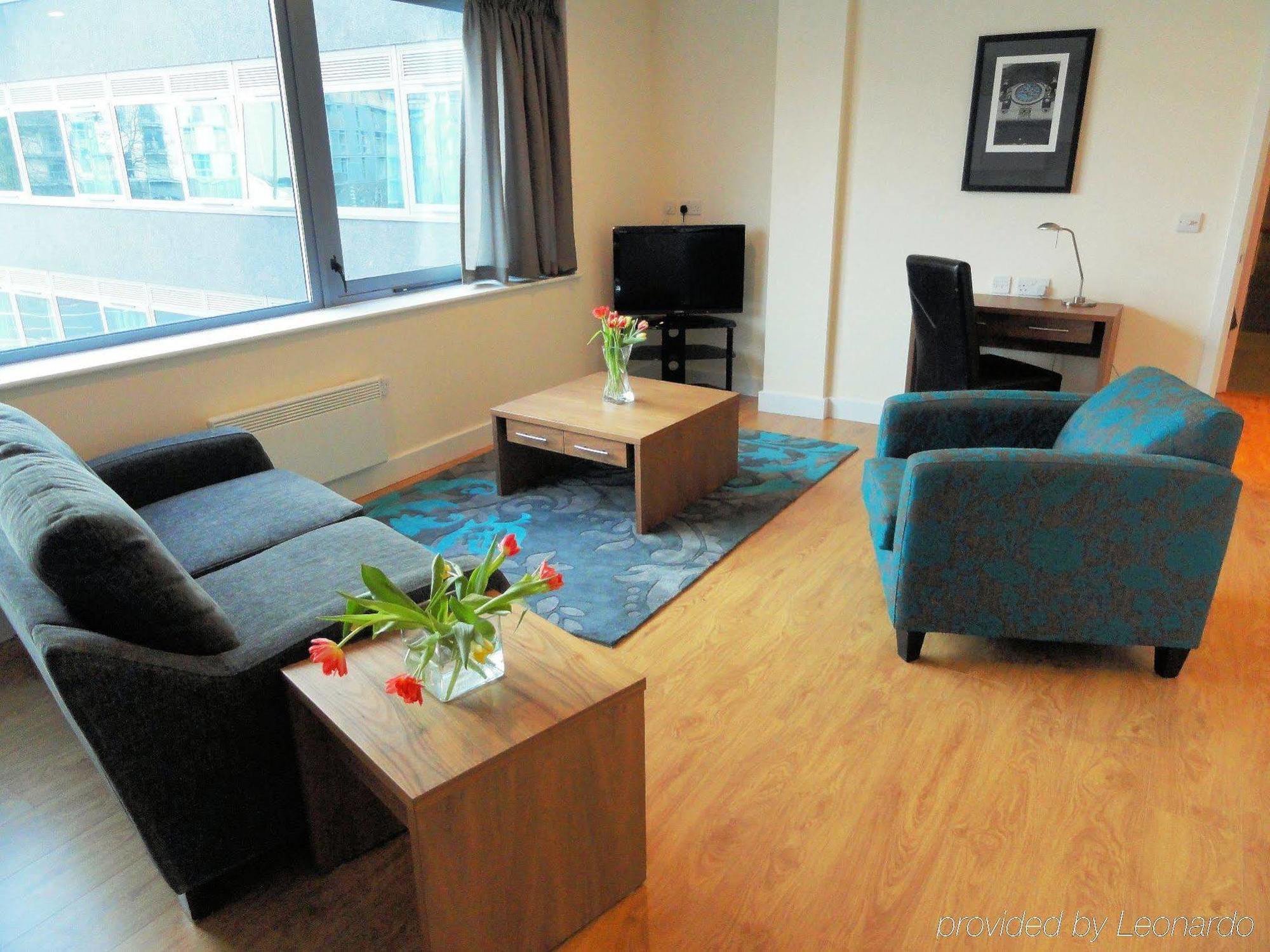 Hq Aparthotel Farnborough Φάρνμπορο Εξωτερικό φωτογραφία