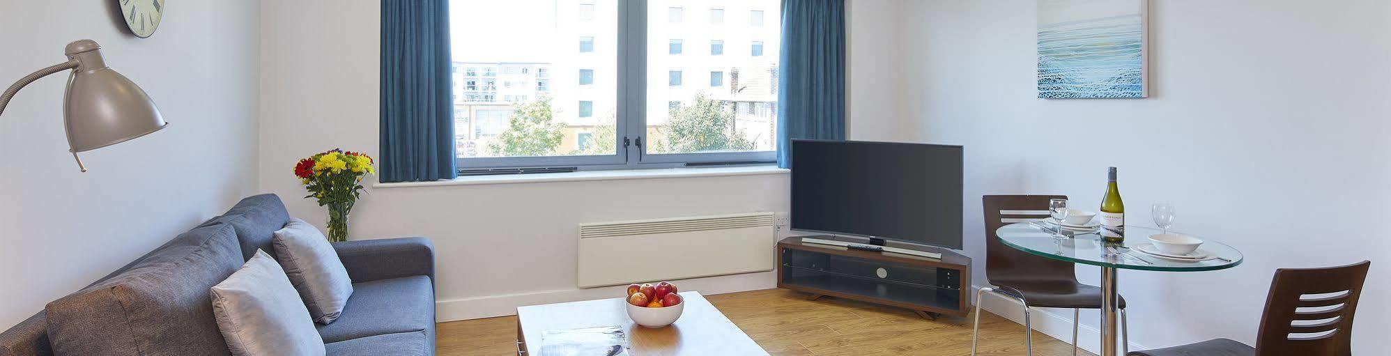 Hq Aparthotel Farnborough Φάρνμπορο Εξωτερικό φωτογραφία