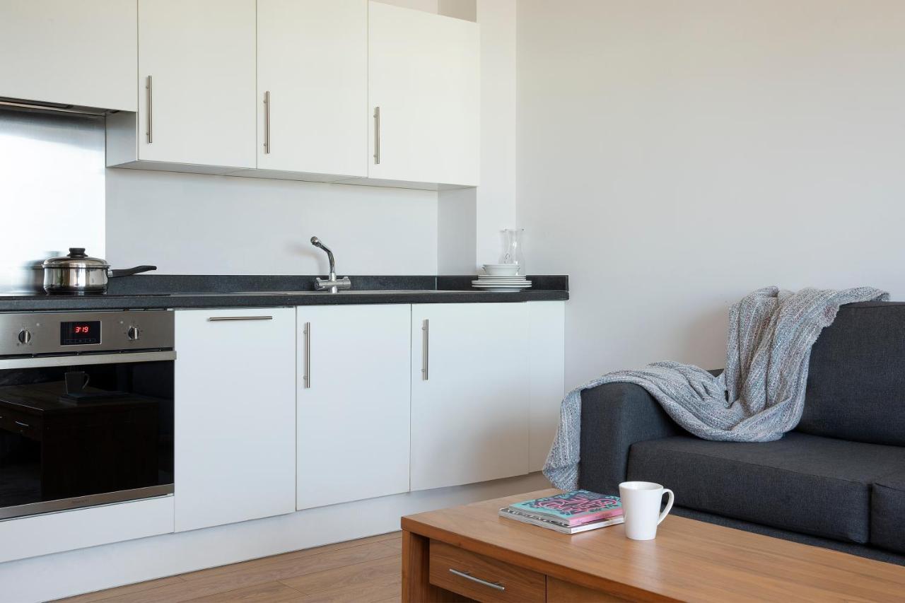 Hq Aparthotel Farnborough Φάρνμπορο Εξωτερικό φωτογραφία